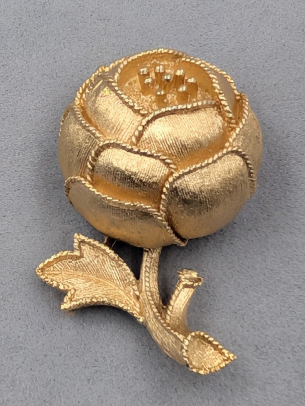 Vintage Crown Trifari Gold Tone Dimensional Rose Brooch Floral Pin | M276